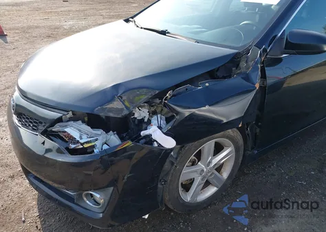 2013 Toyota Camry Se z USA, uszkodzony, nr VIN 4T1BF1FK4DU291912